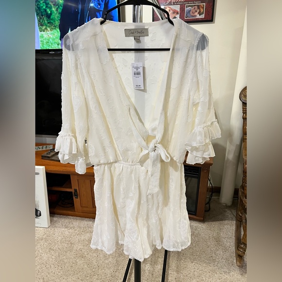 NWT Oak and Trellis romper - Picture 1 of 7